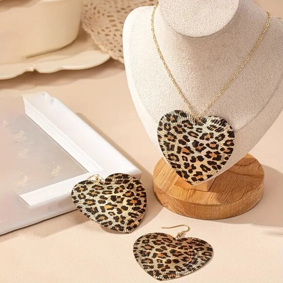 Statement Necklace & Earrings 3pc Leopard Print Heart Bold Dangle Stylish Trendy - Picture 3 of 4